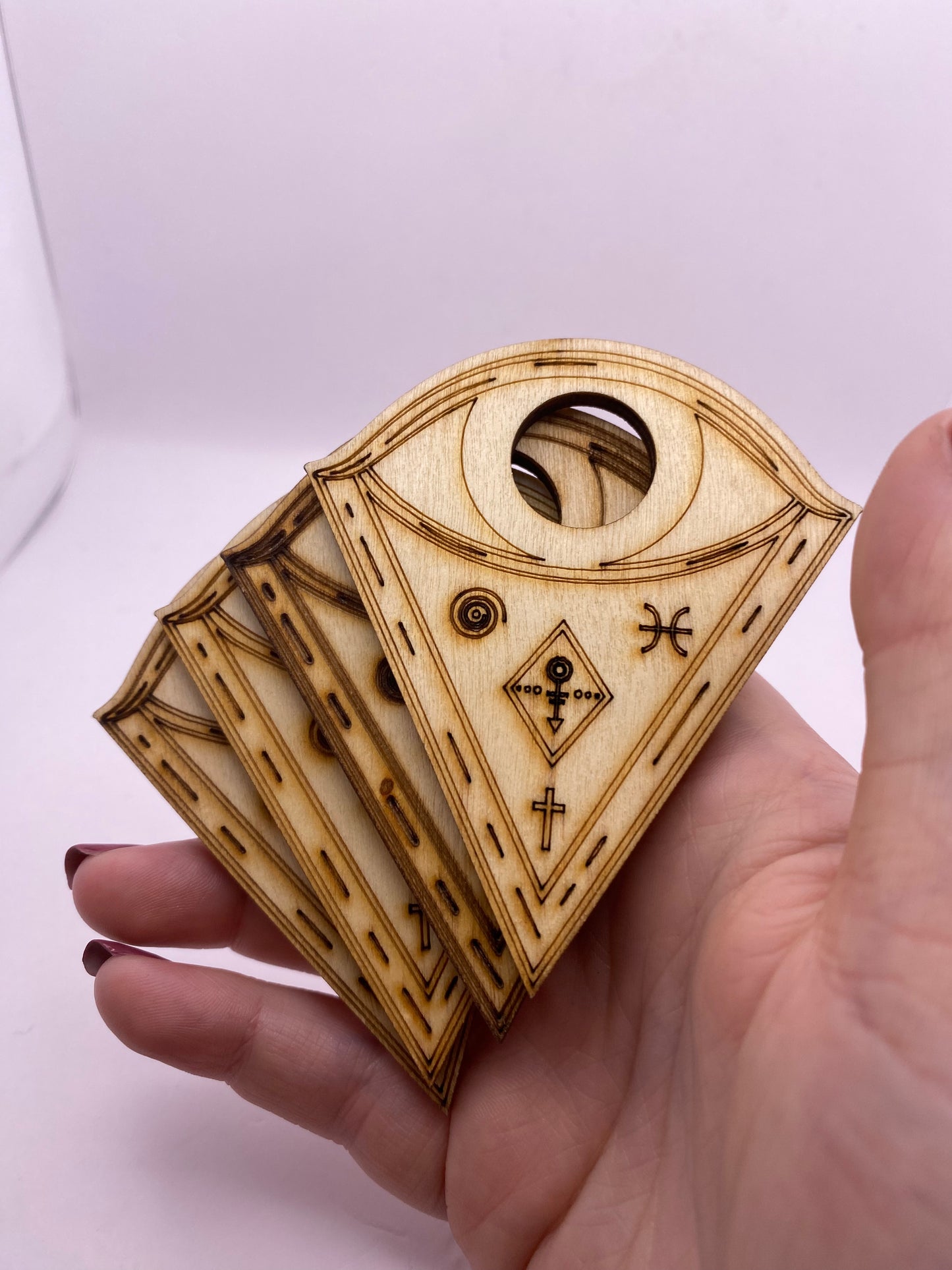 Runic wooden sphere holder