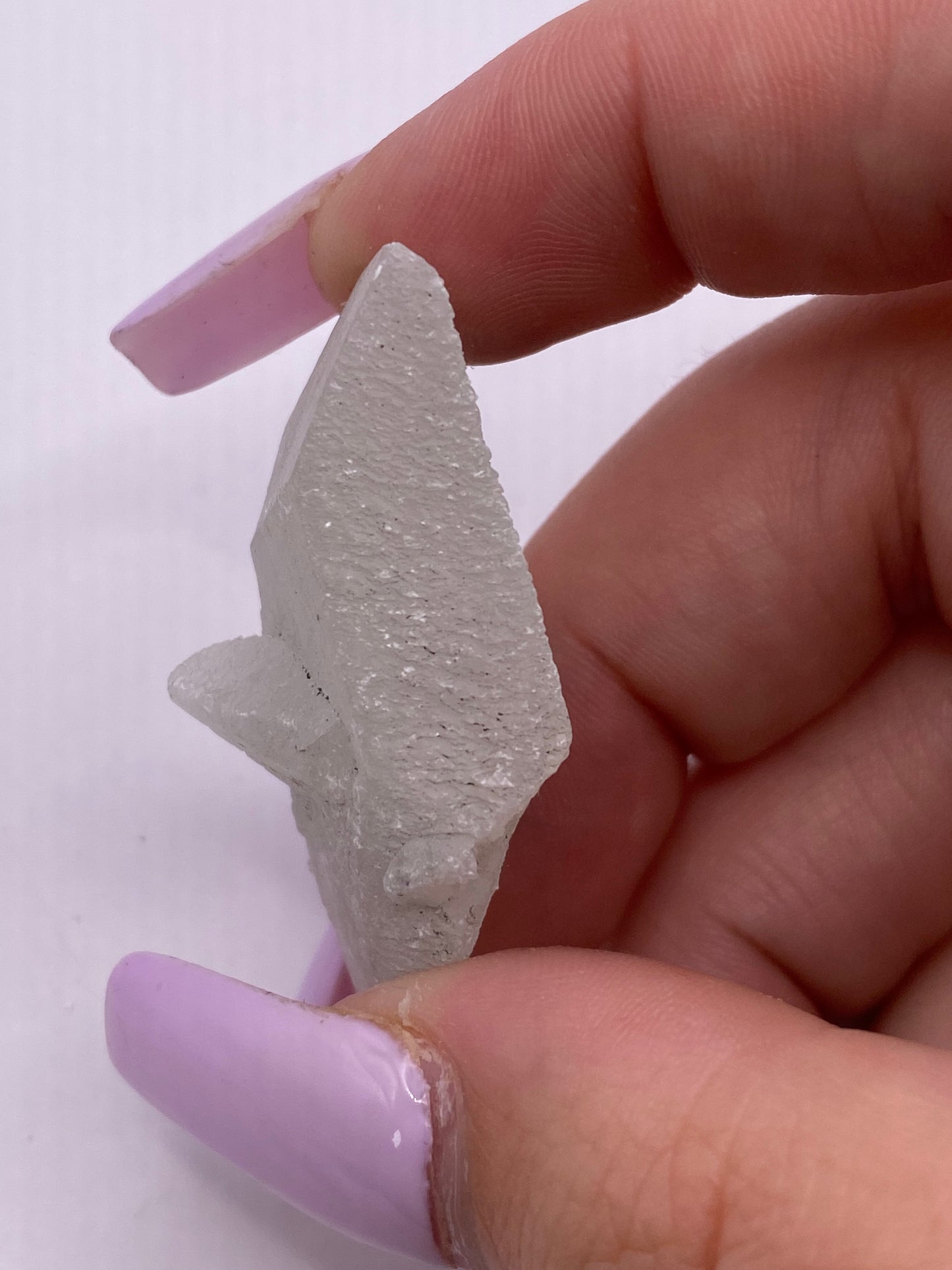 UV Reactive Calcite Point