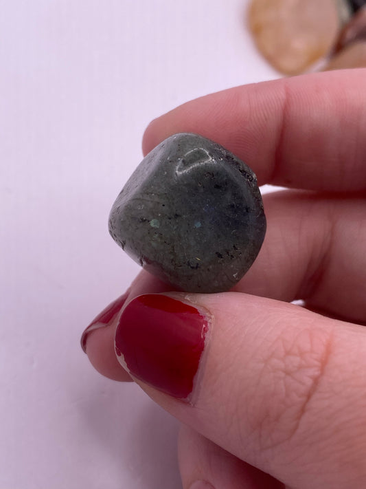 Labradorite tumble